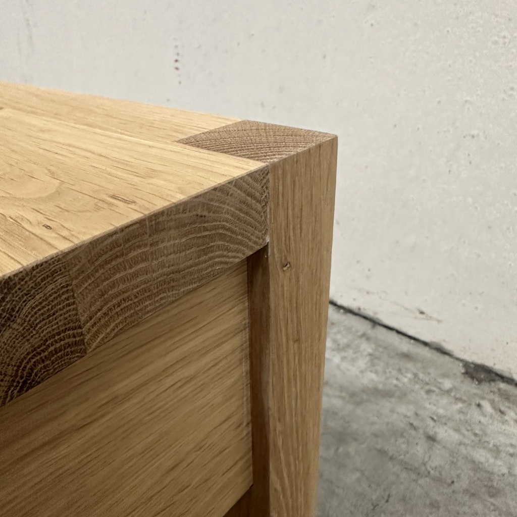 Azur bedside table