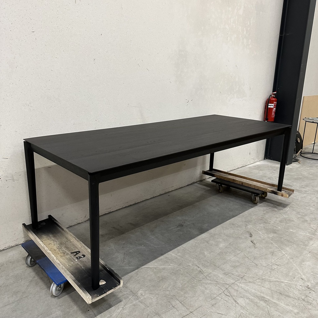 Bok dining table
