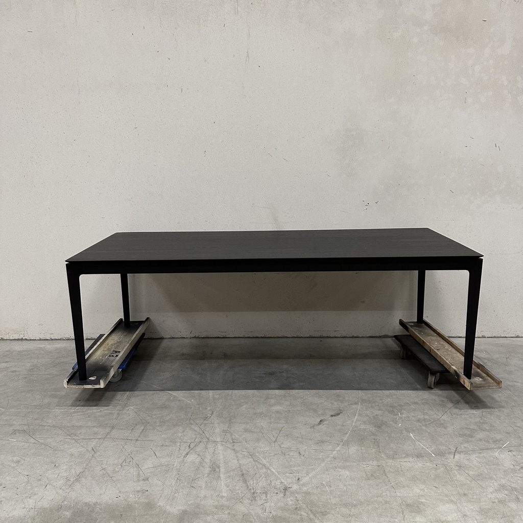 Bok dining table