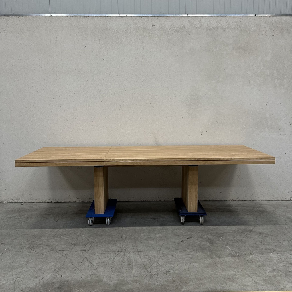 Double extendable dining table