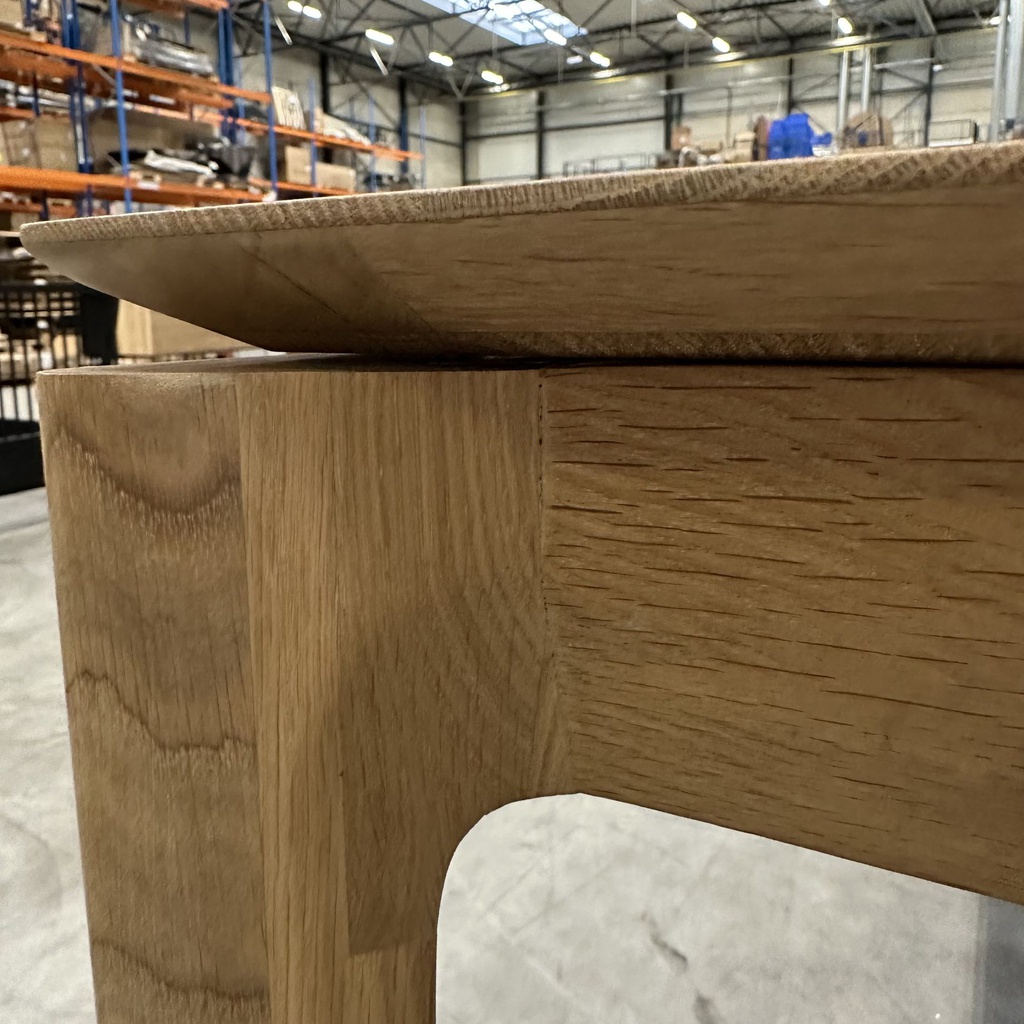 Bok extendable dining table