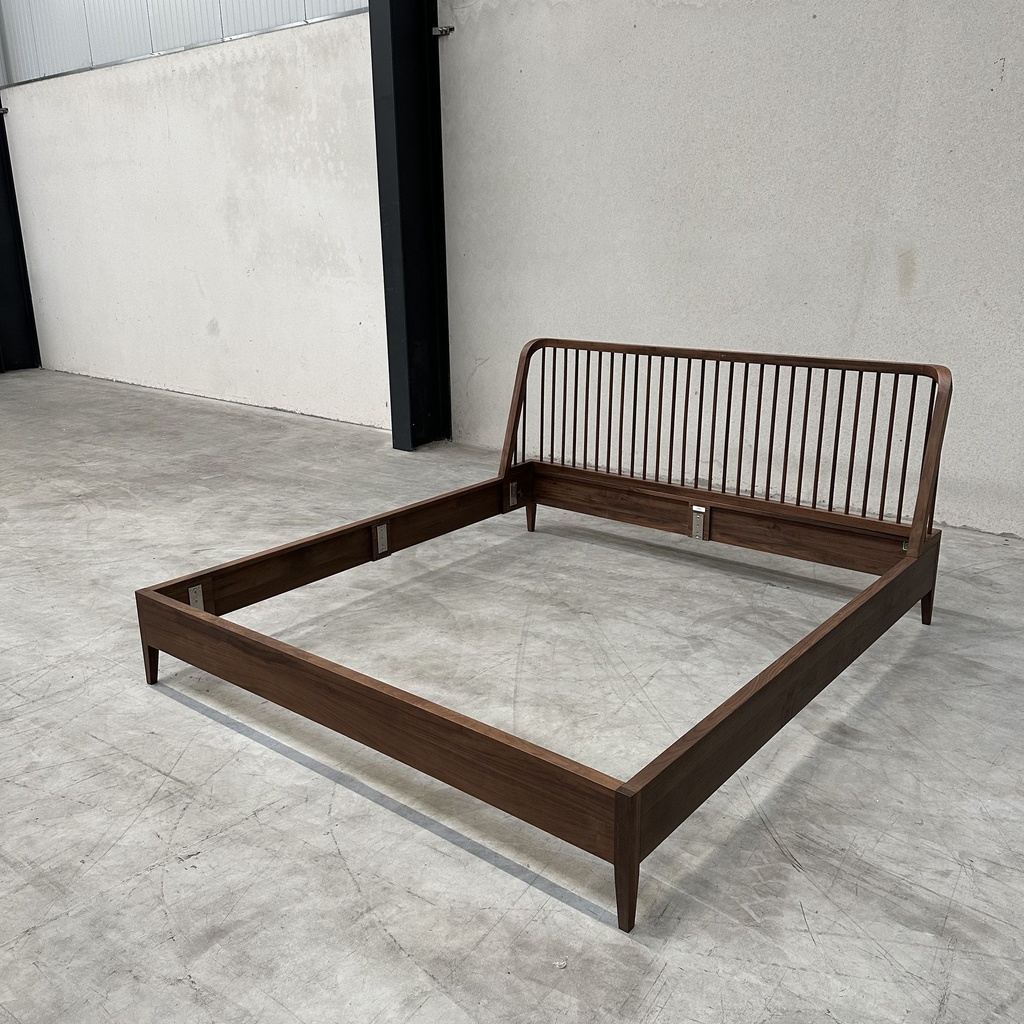 Walnut Spindle bed