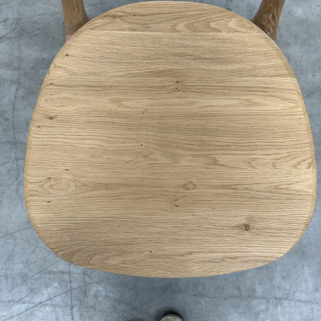 Eye dining chair