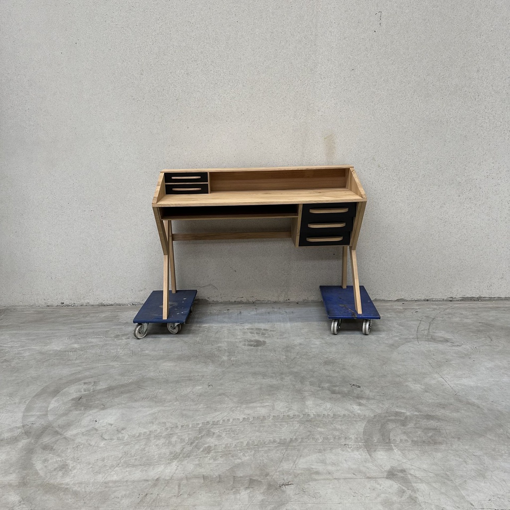 Origami desk
