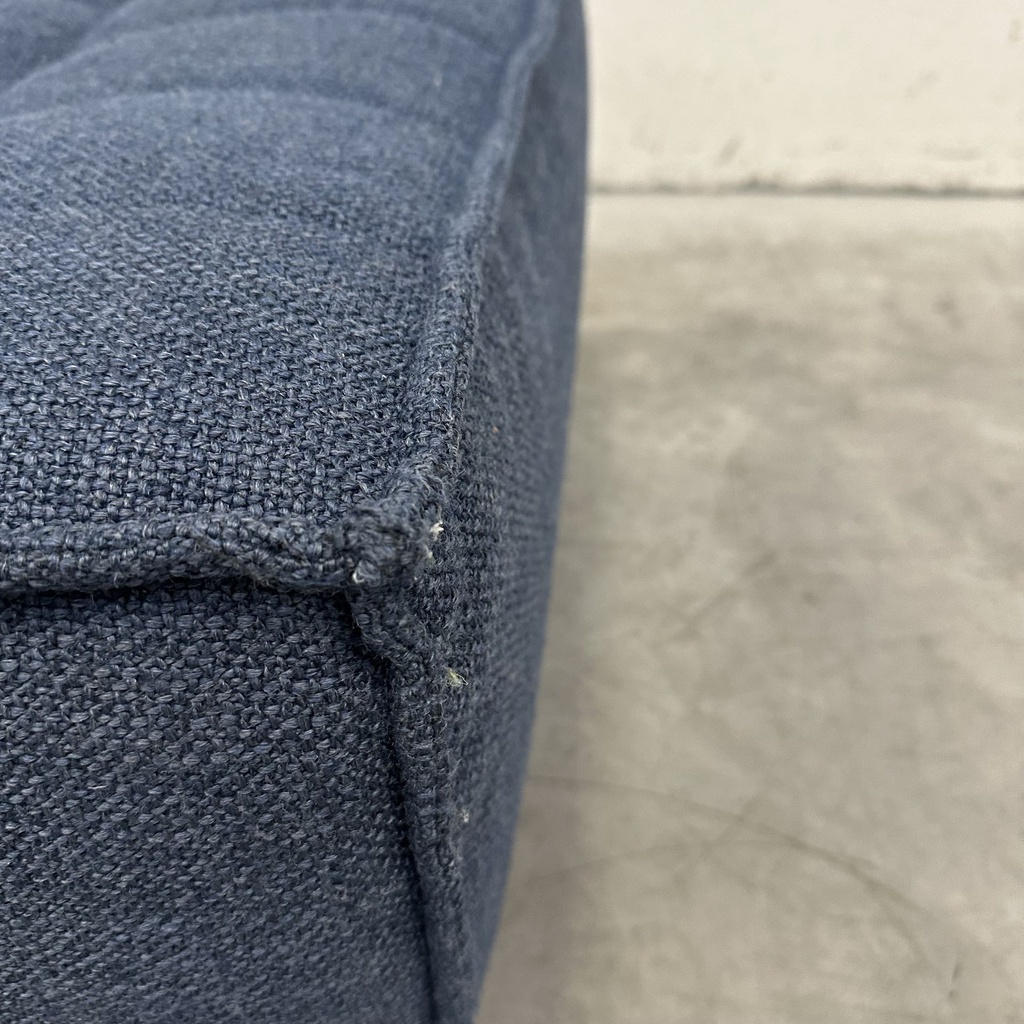 N701 footstool