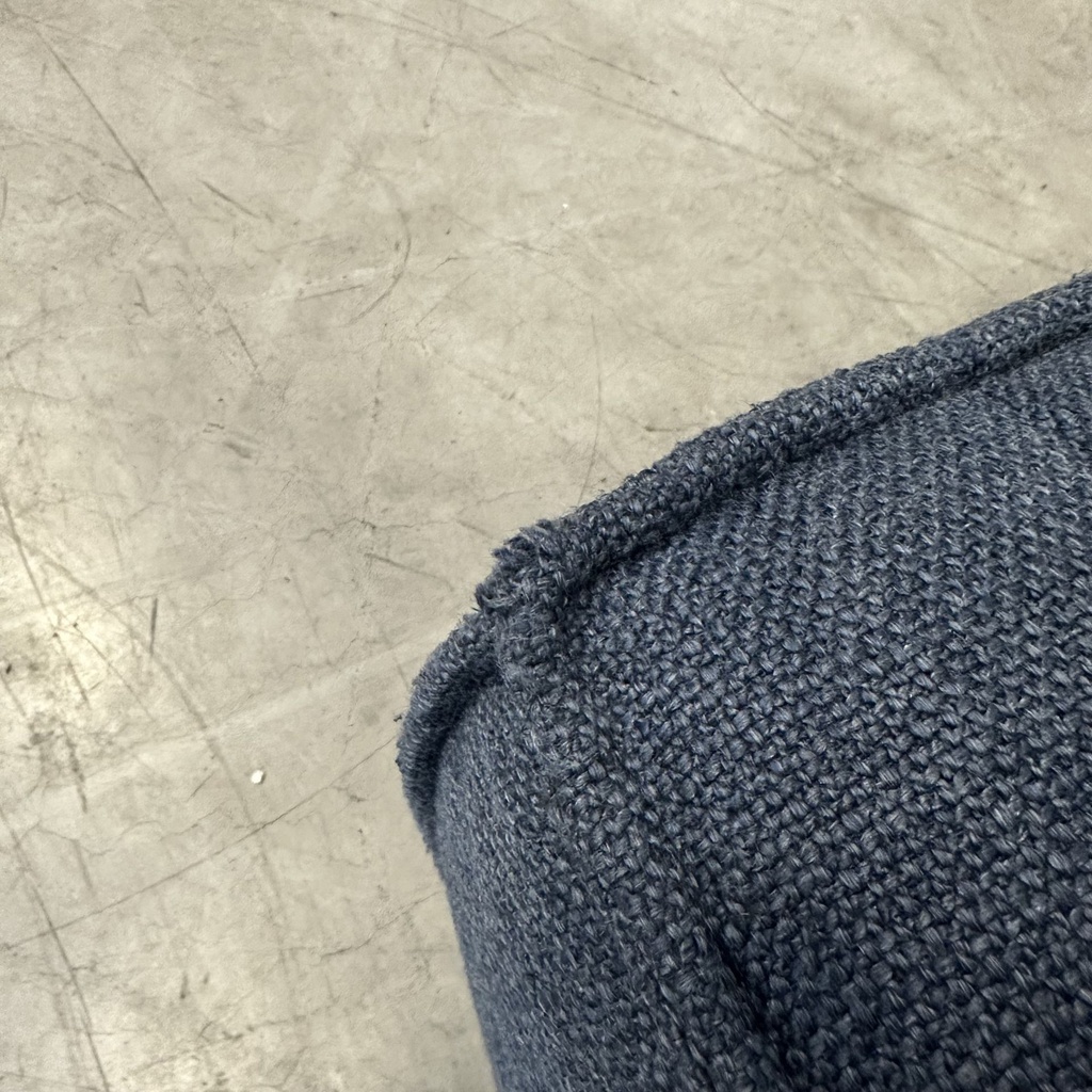 N701 footstool