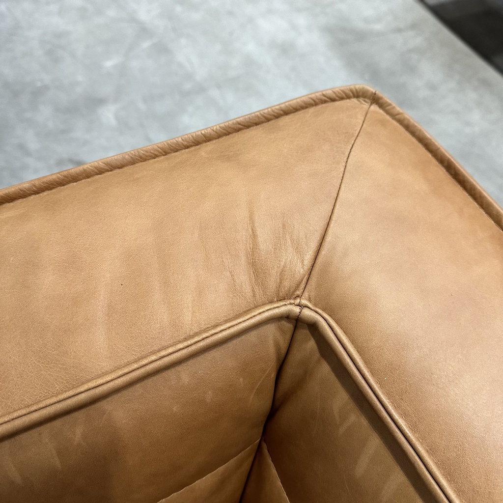 N701 sofa