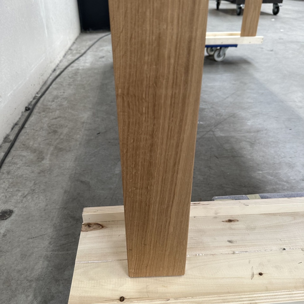 Slice dining table