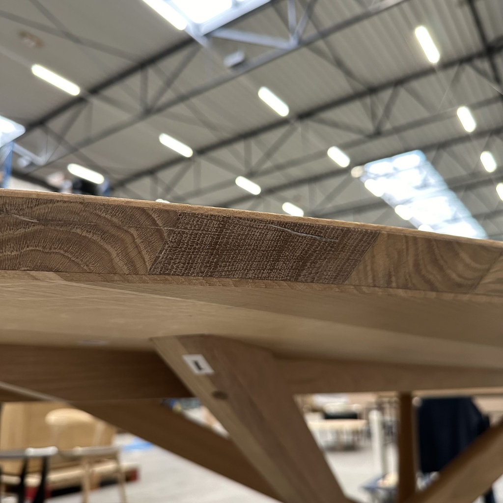 Mikado dining table