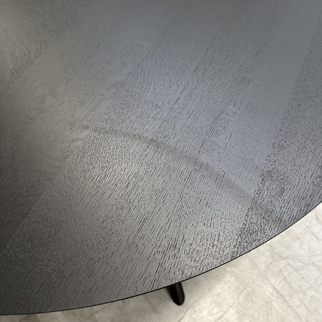 Mikado dining table