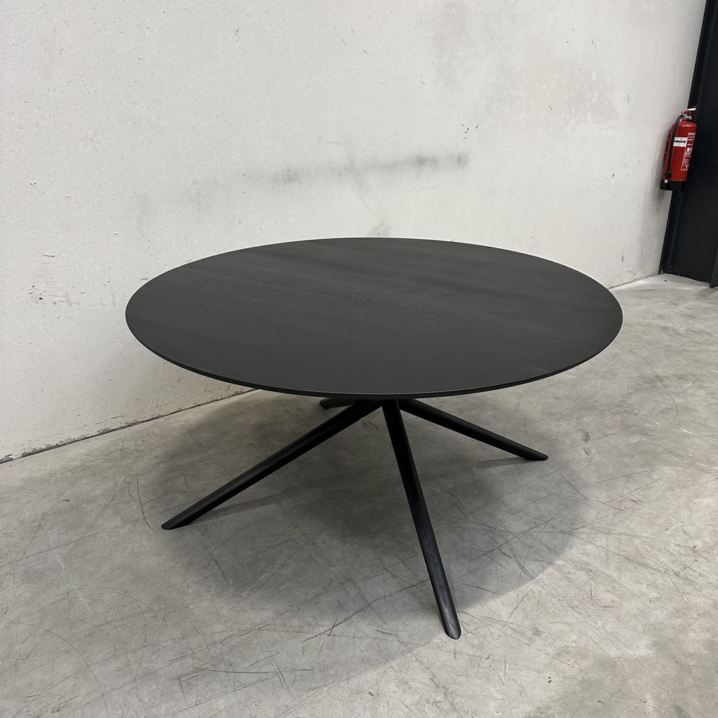Mikado dining table