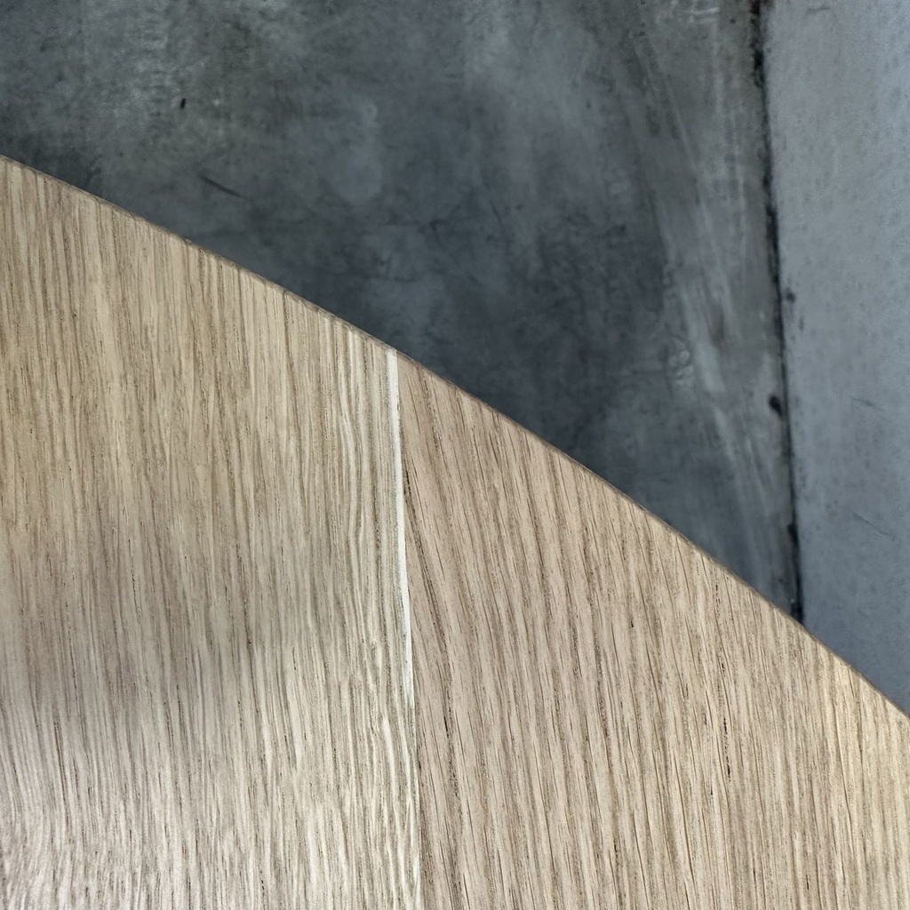 Bok round extendable dining table