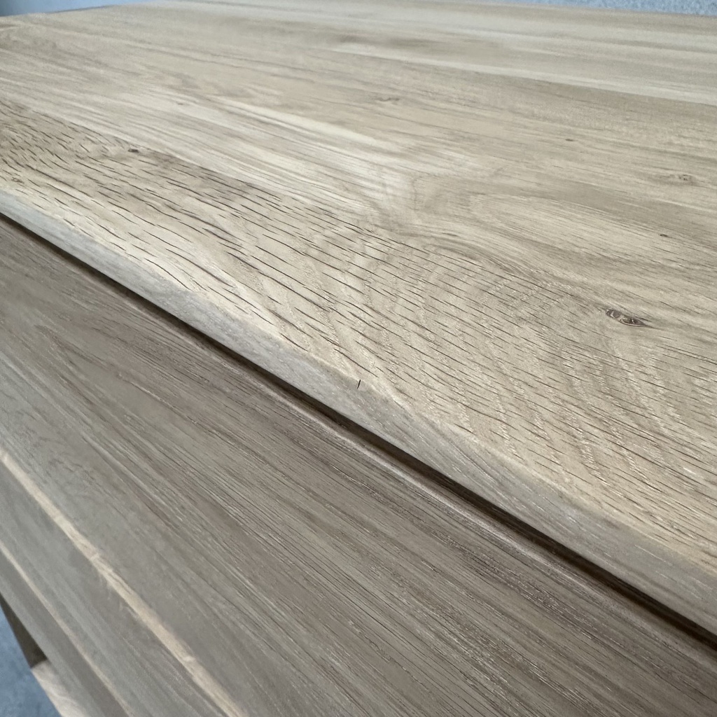 Nordic dresser
