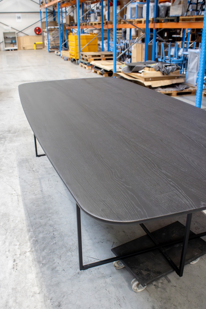 Arc meeting table