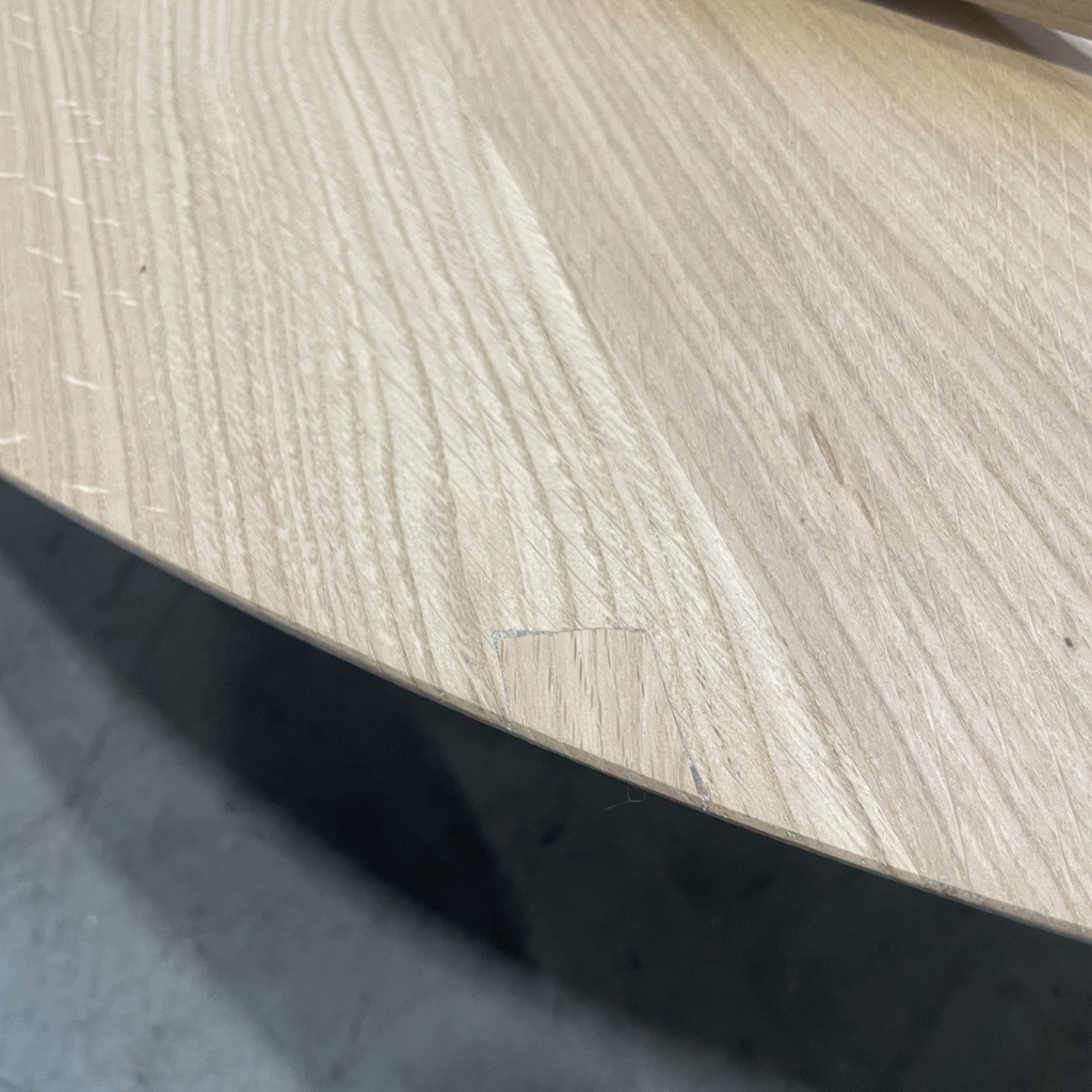 Mikado dining table