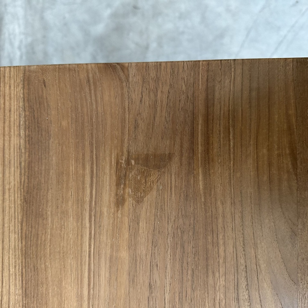 Oscar desk