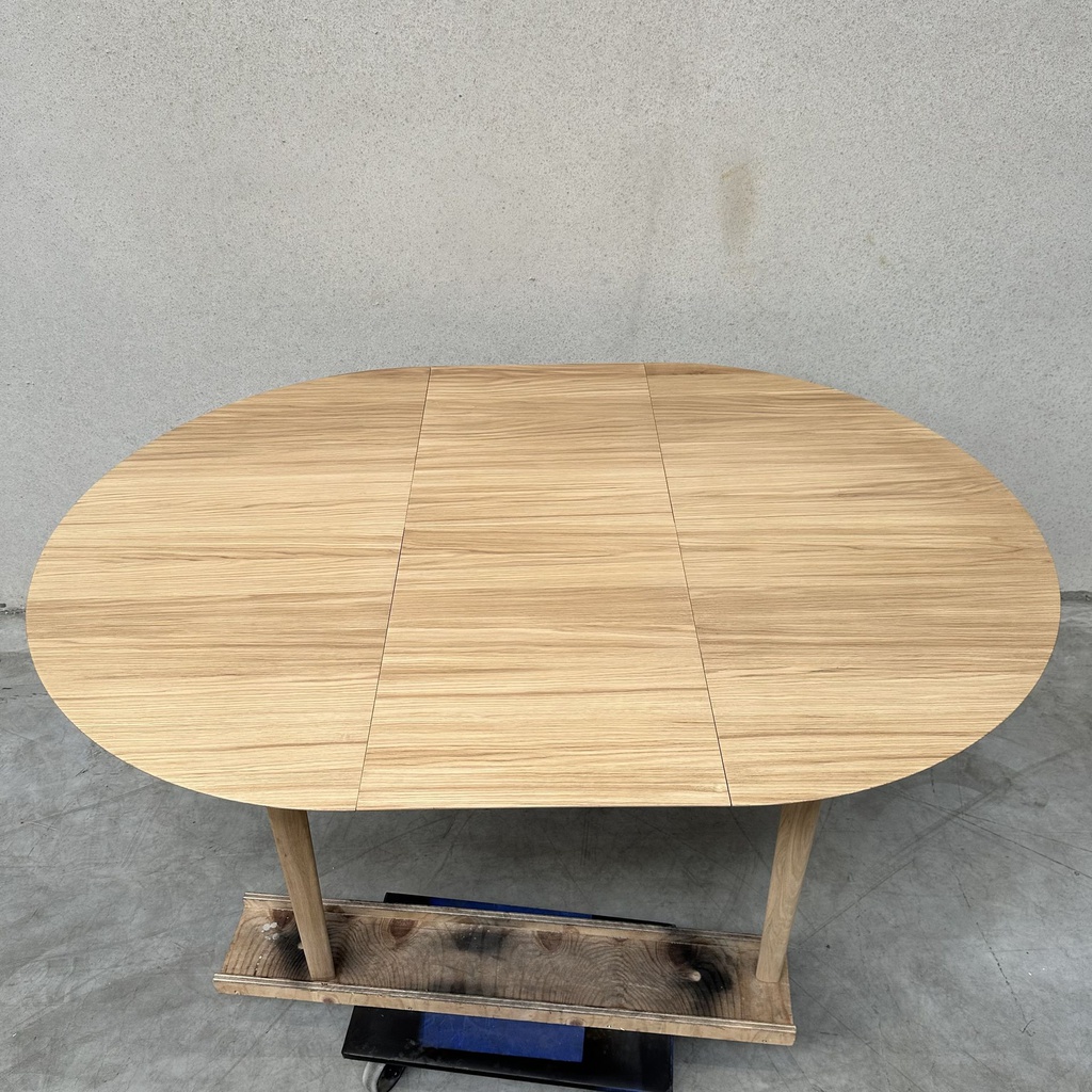 Bok round extendable dining table