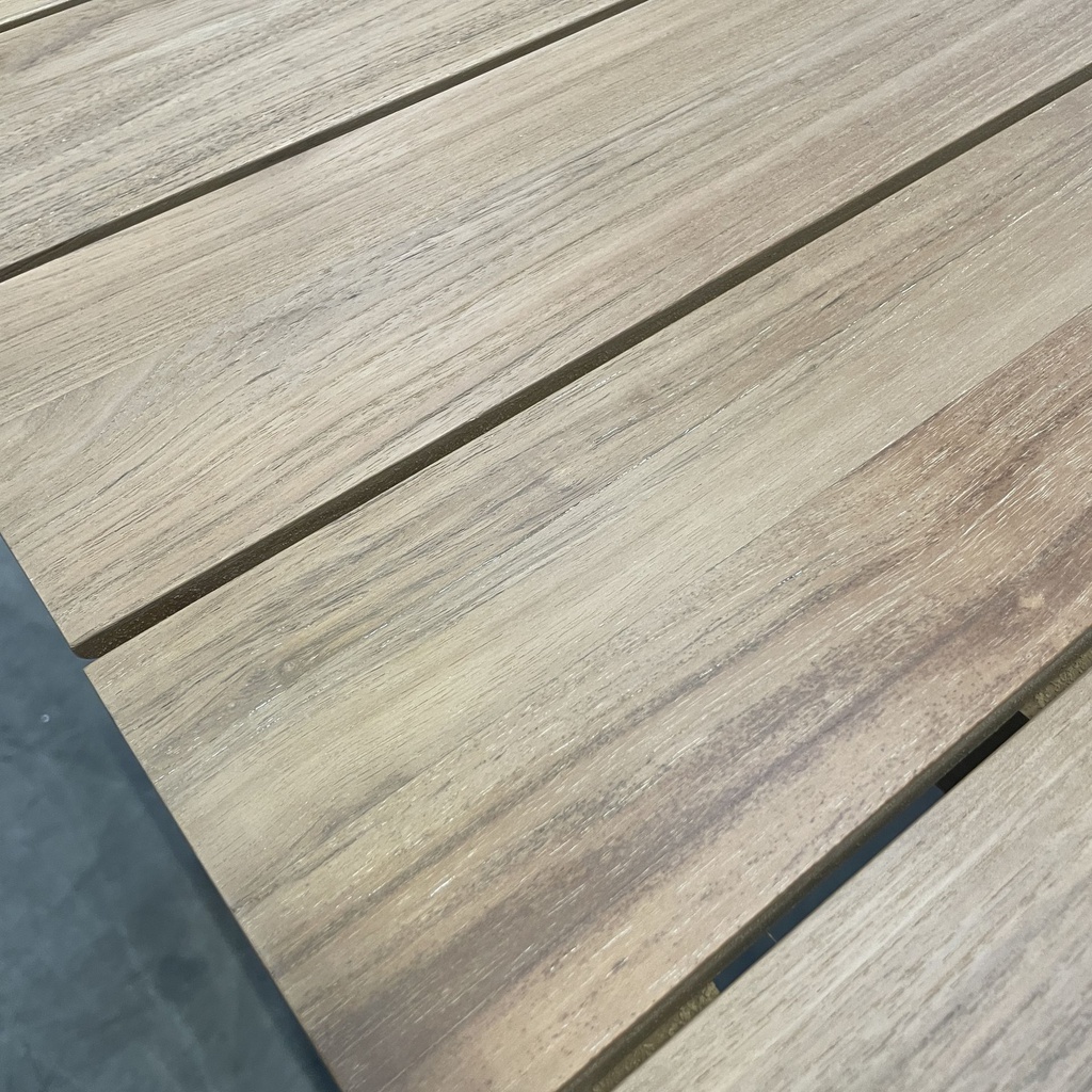 Bok outdoor dining table