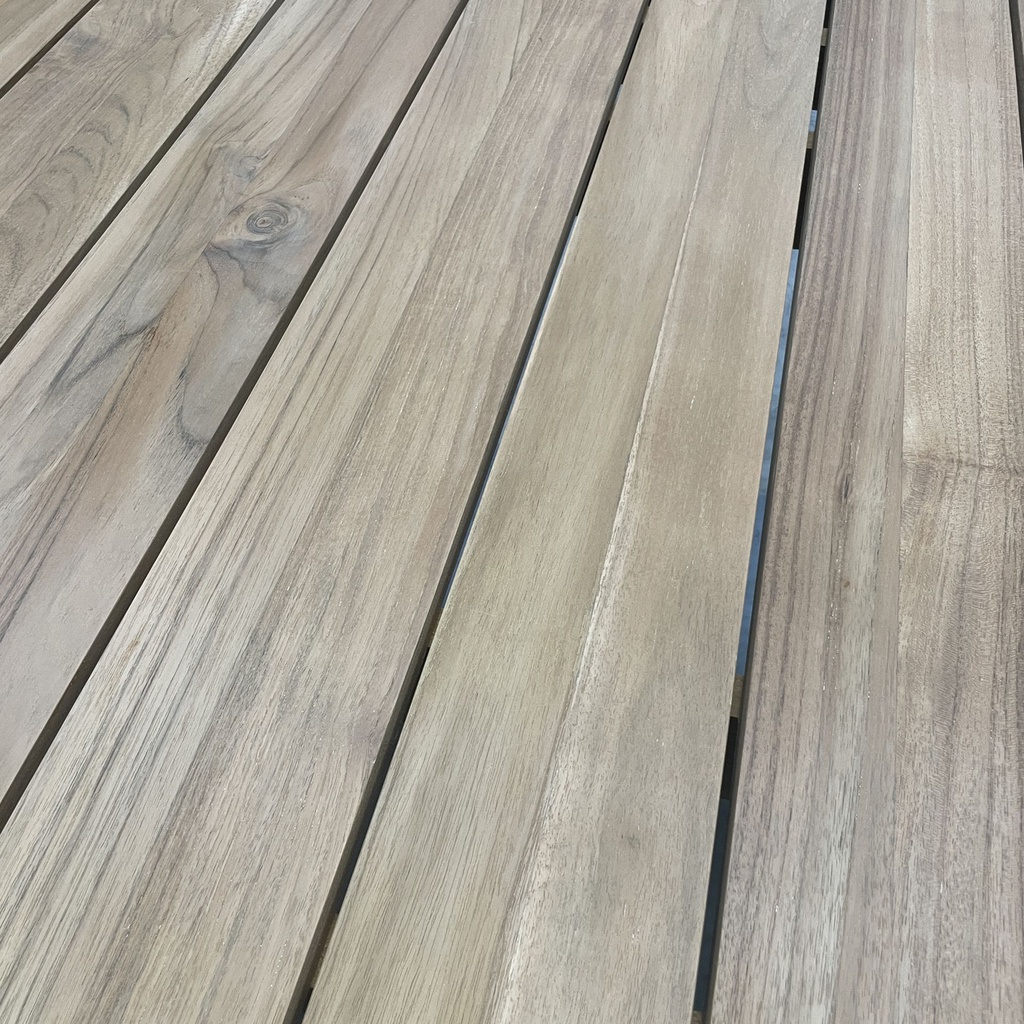 Bok outdoor dining table