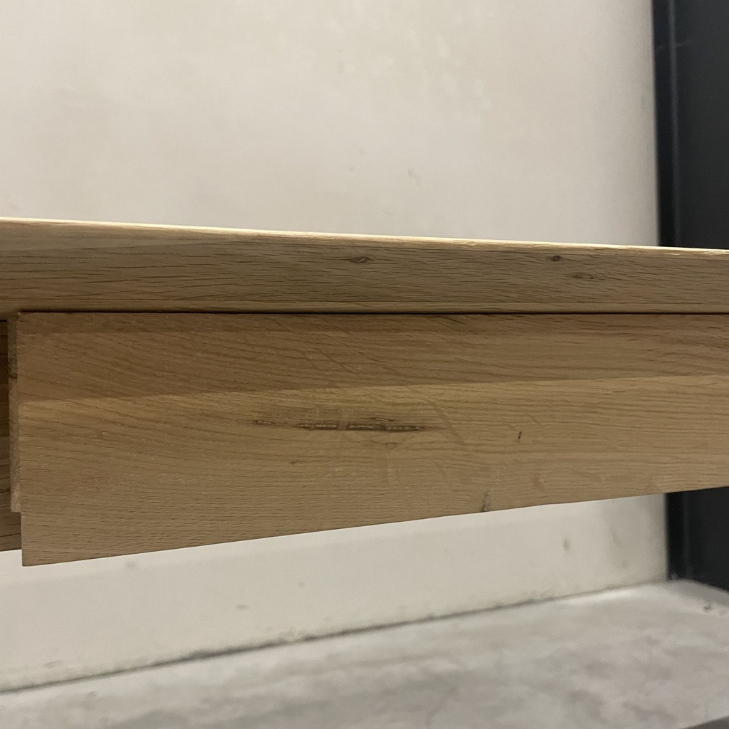 Bok extendable dining table