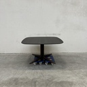 Corto dining table