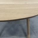 Eye dining chair