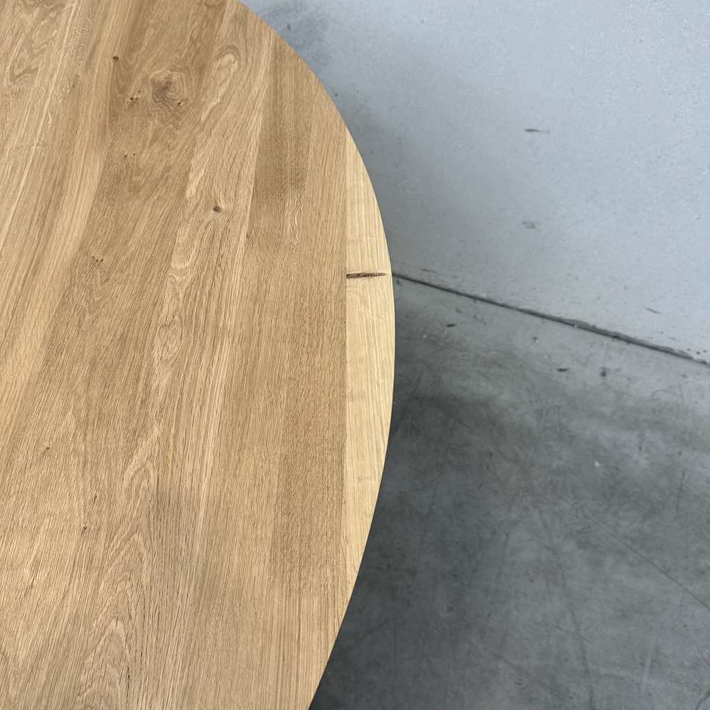 Circle dining table