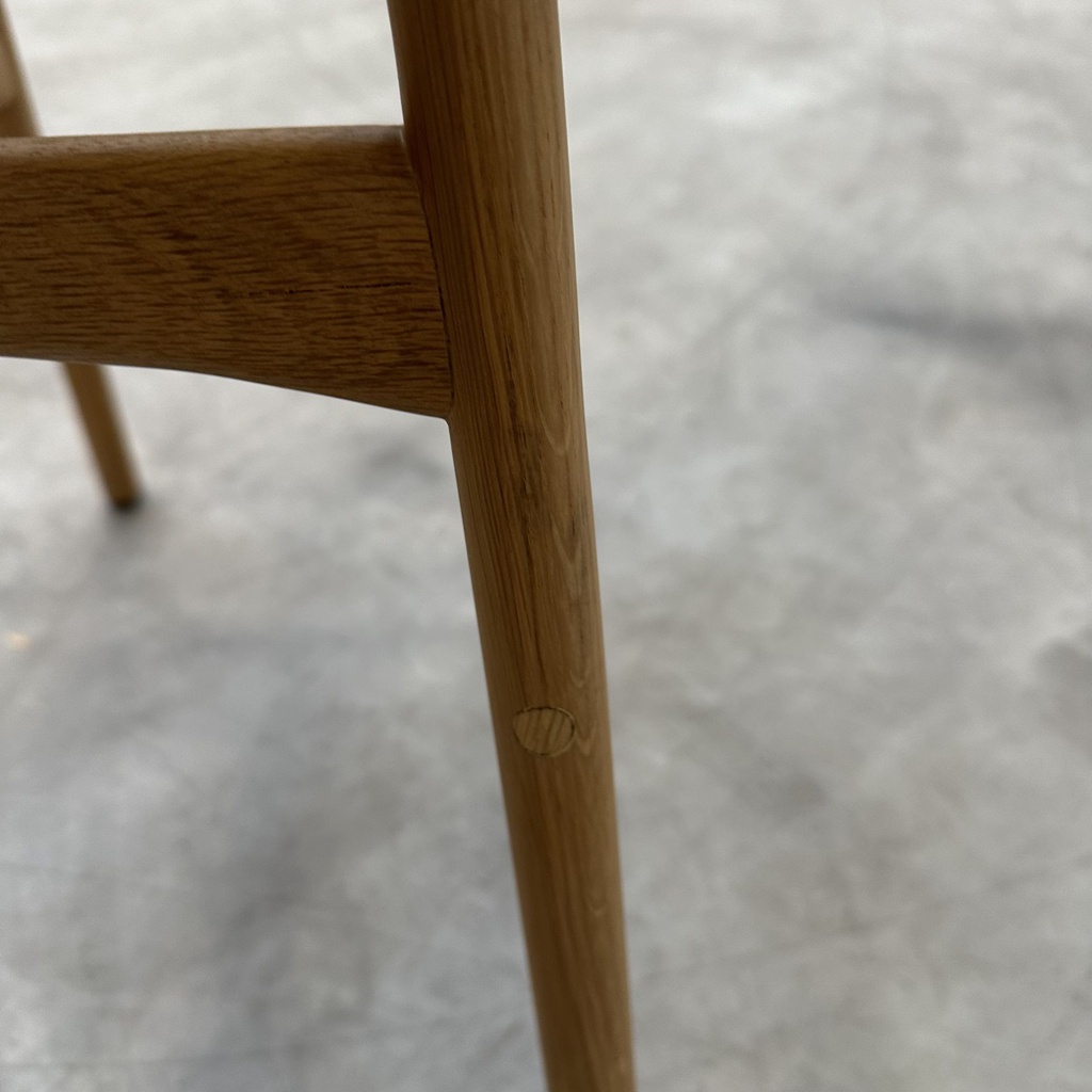 Osso bar stool