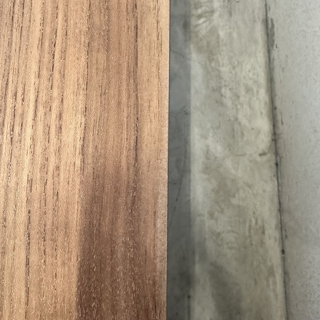 Bok extendable dining table