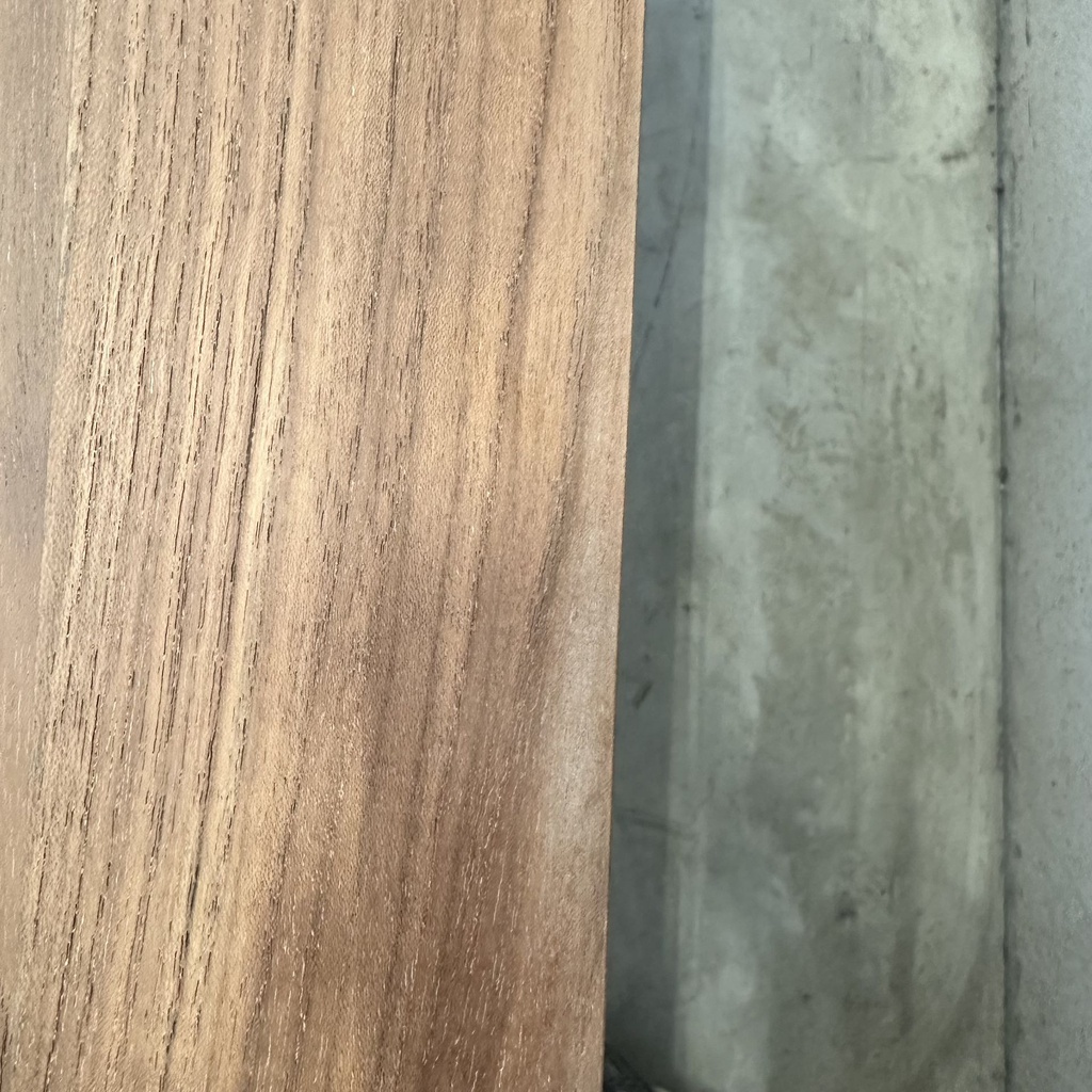 Bok extendable dining table