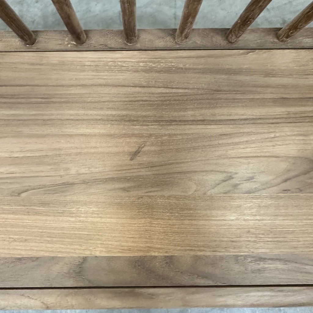 Spindle bench