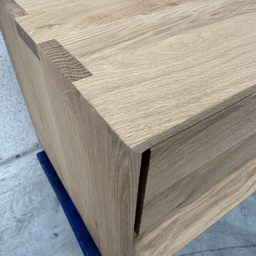 Nordic II bedside table