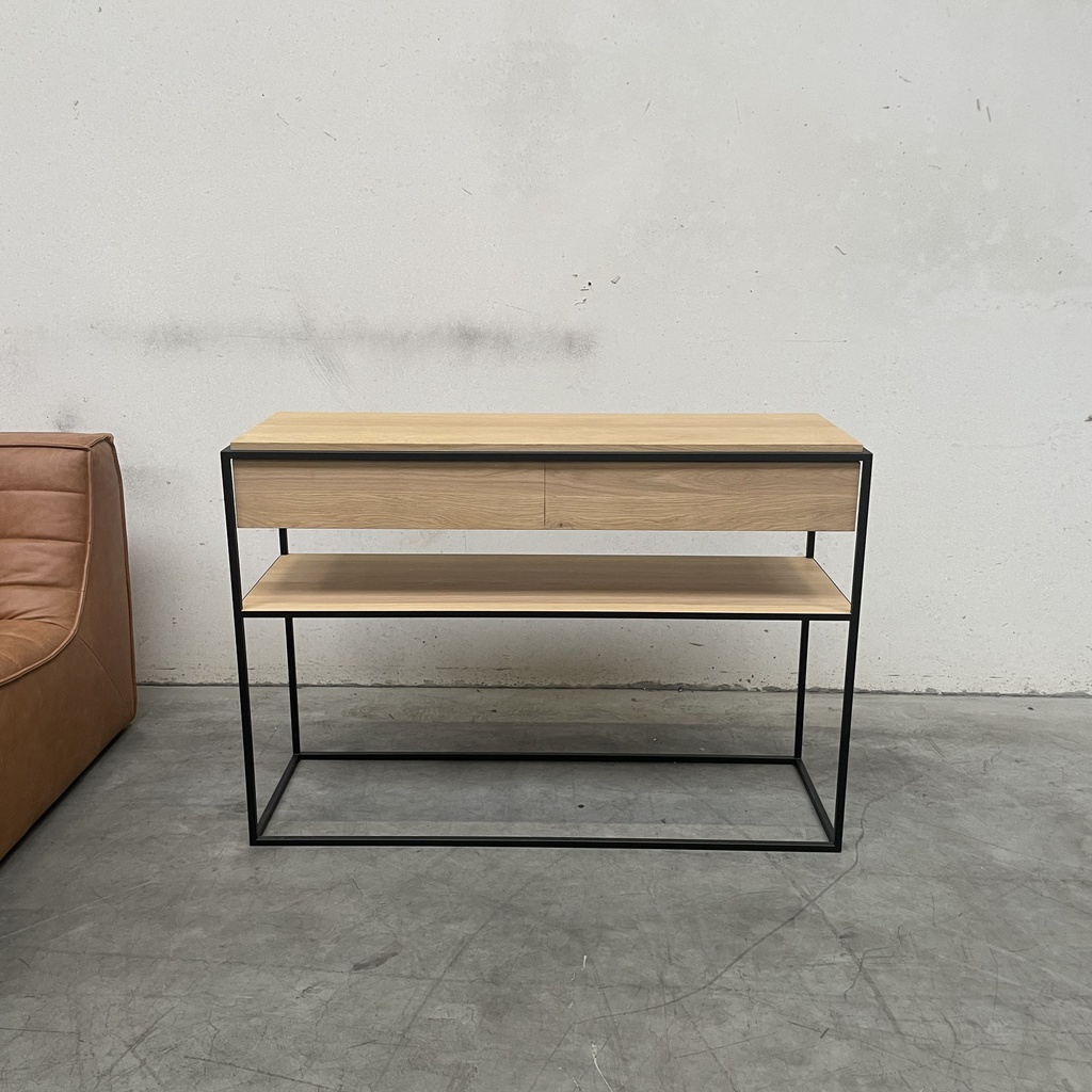 Monolit console
