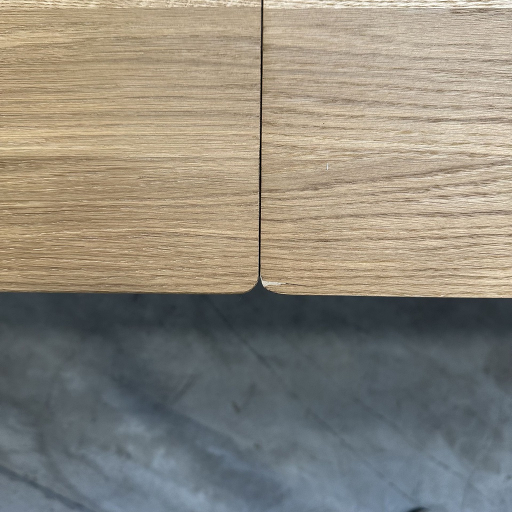 Bok extendable dining table