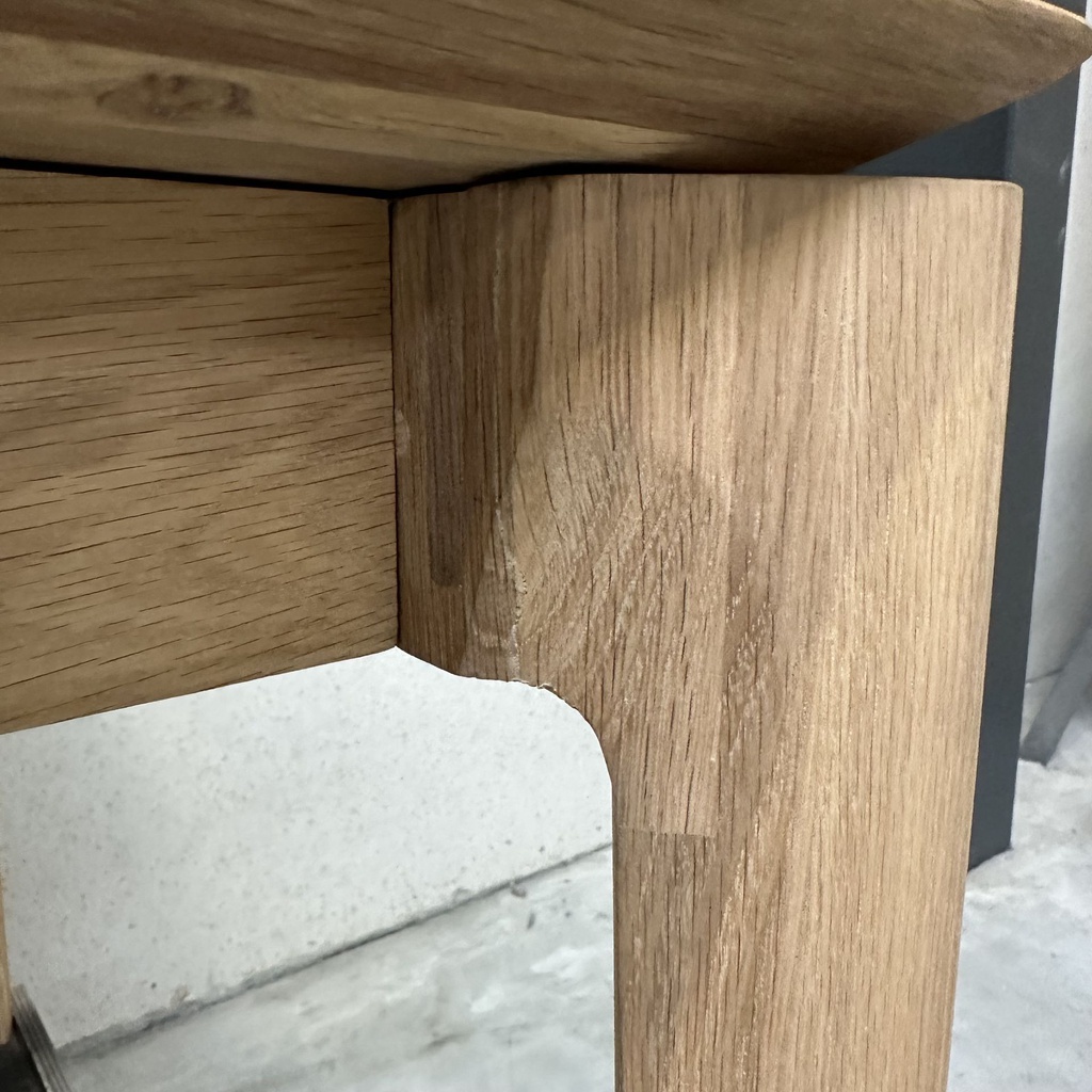 Bok extendable dining table