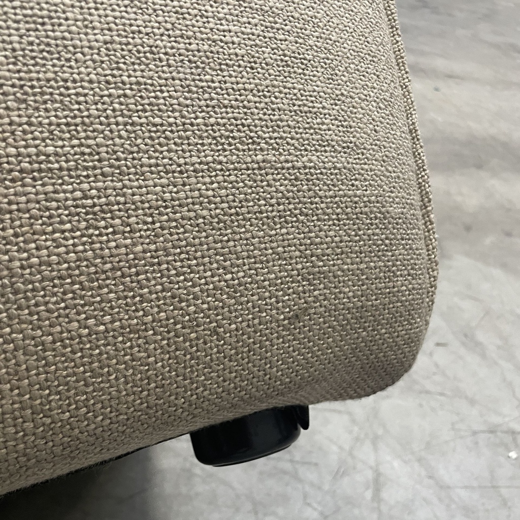 N701 footstool