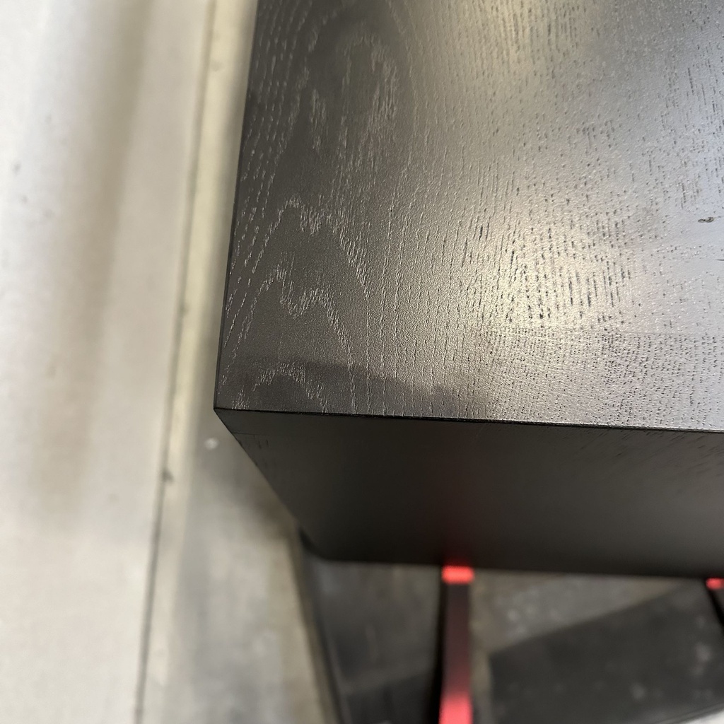 U desk