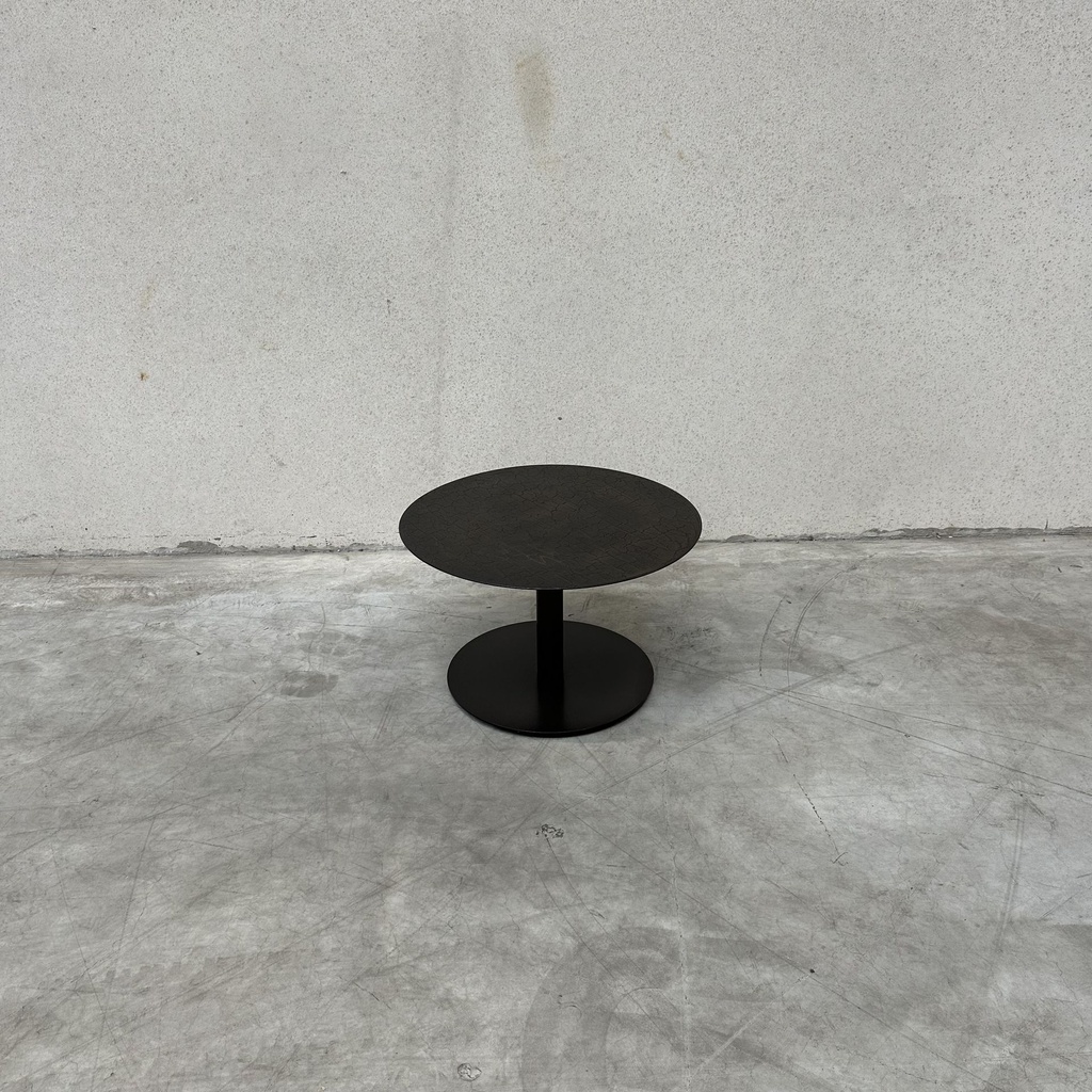 Sphere coffee table