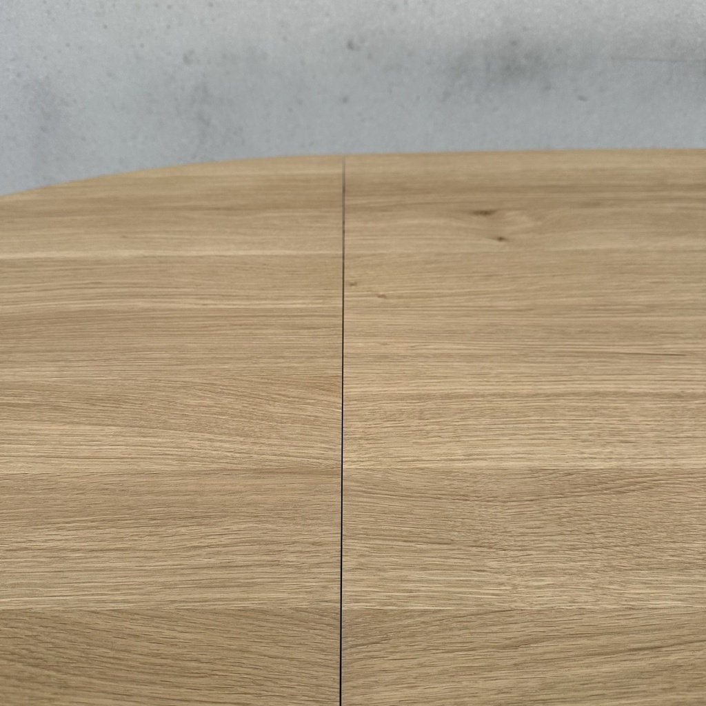 Bok round extendable dining table
