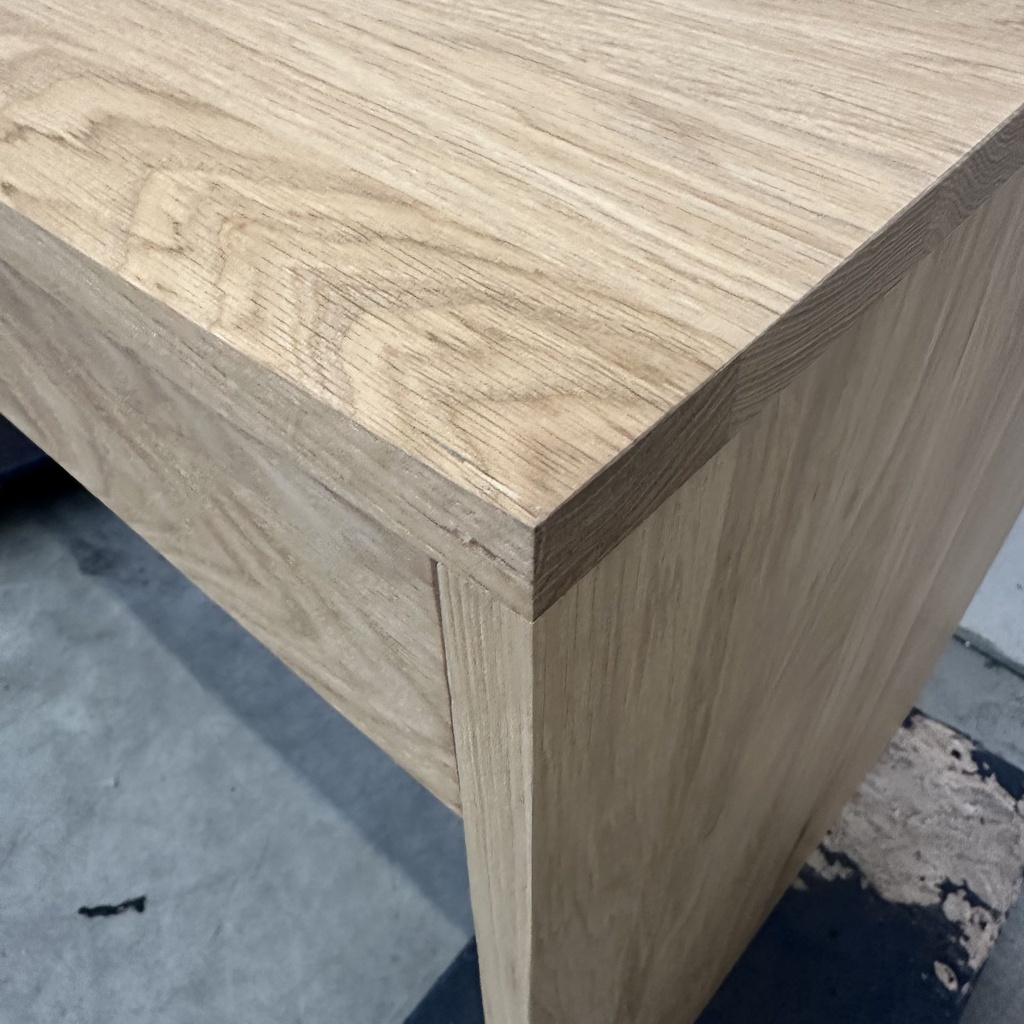 Wave desk