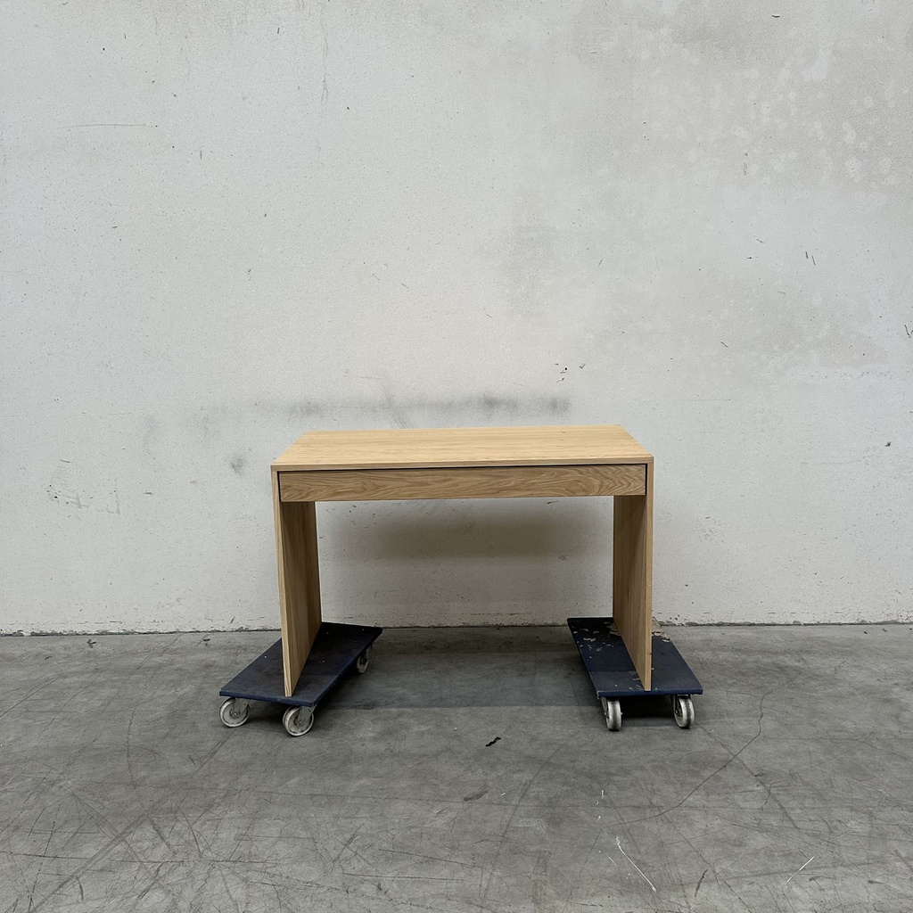 Wave desk
