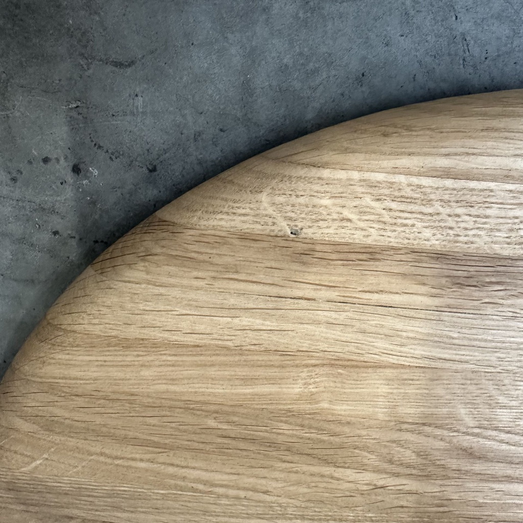 Torsion dining table