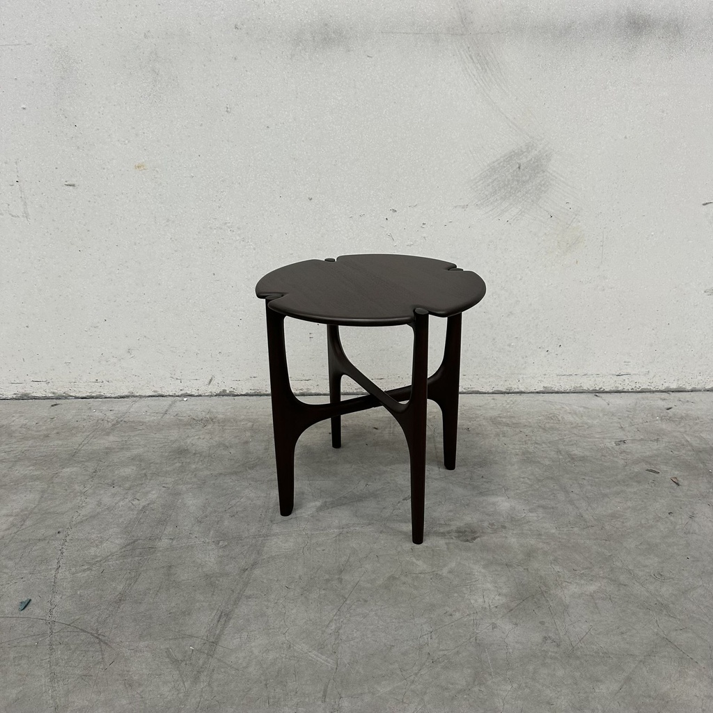 PI side table