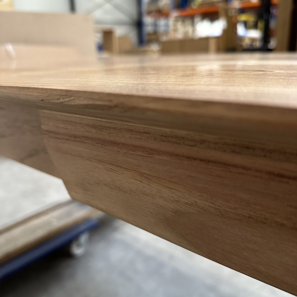 Bok extendable dining table
