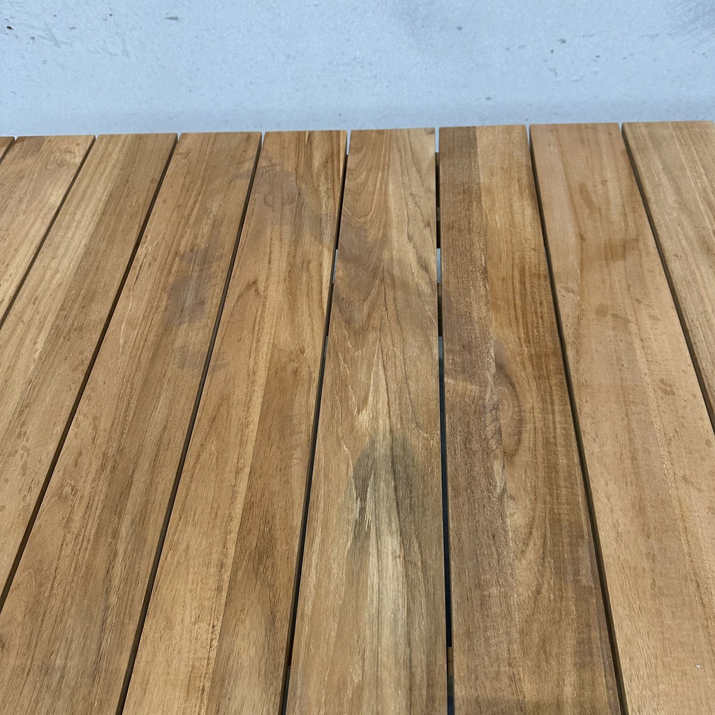 Bok outdoor dining table