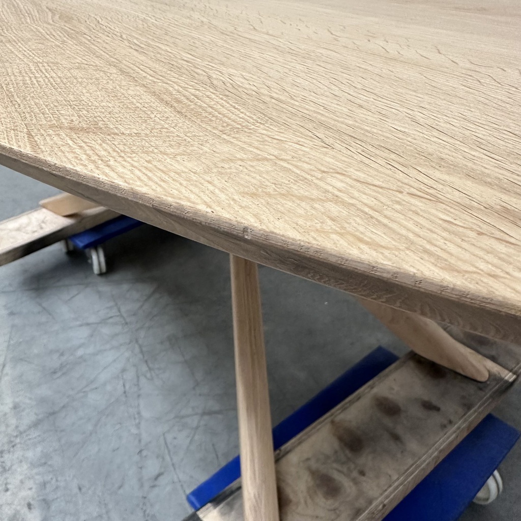 Mikado dining table