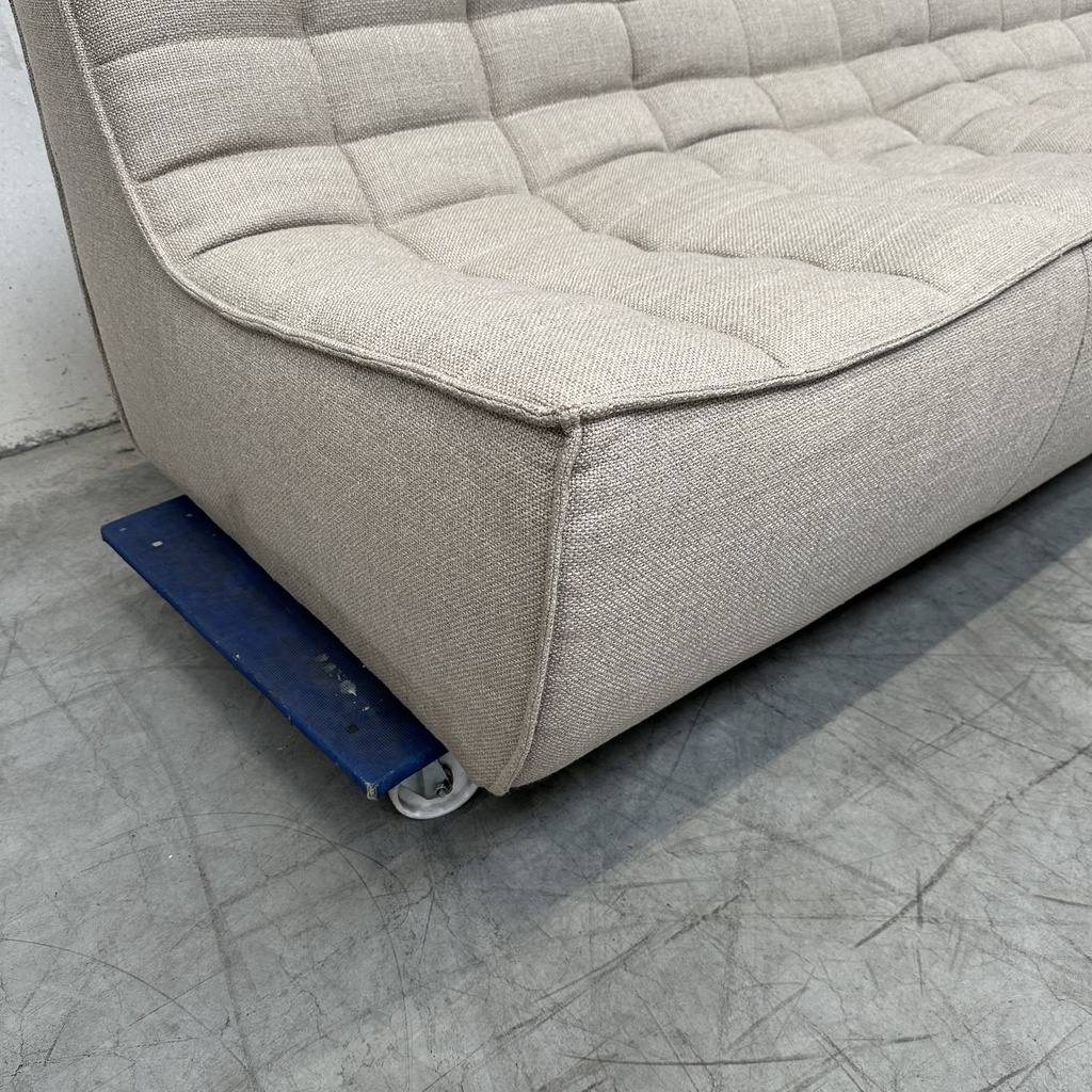 N701 sofa
