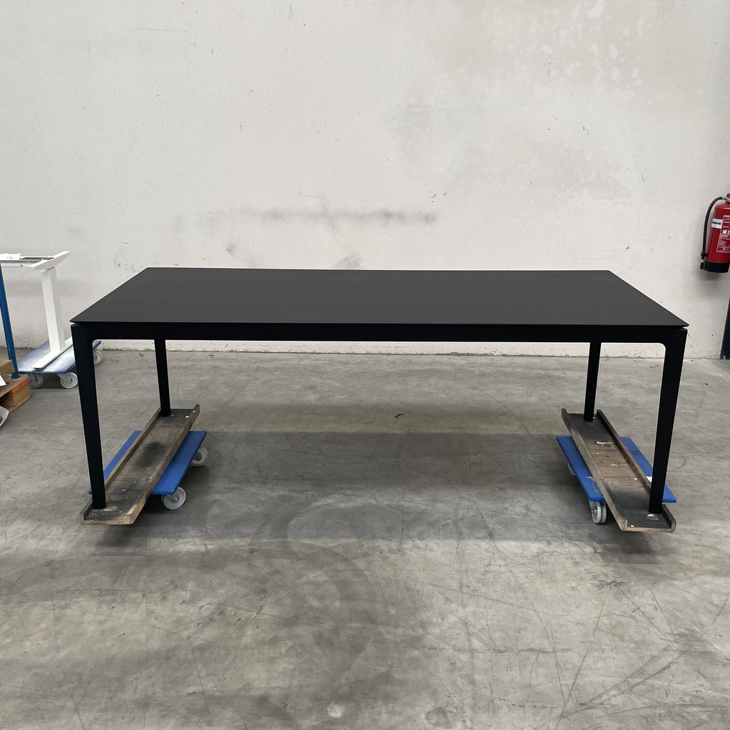 Bok dining table