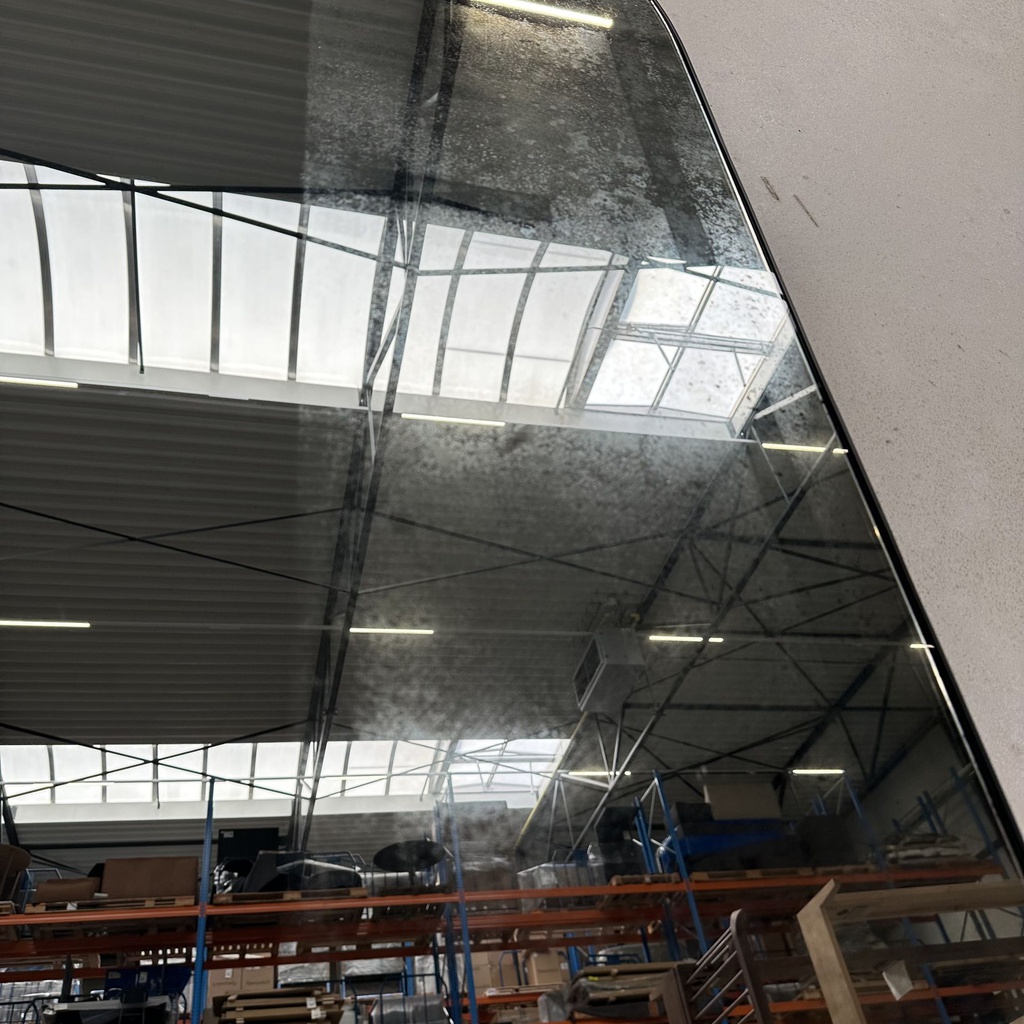 Clear gate floor mirror