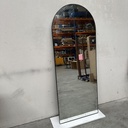 Clear gate floor mirror